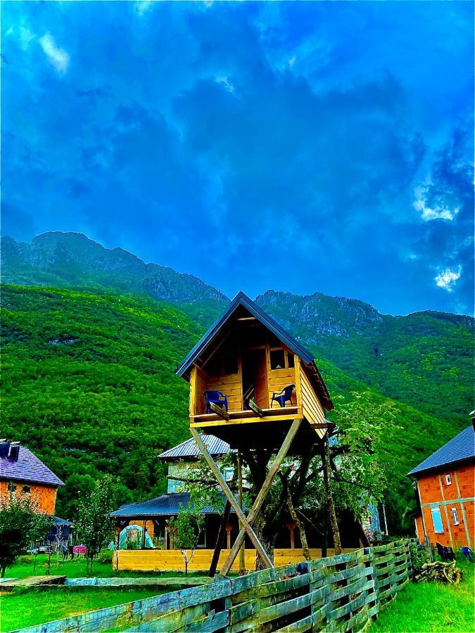 Bed and Breakfast The Blue Eye Vuthaj Exterior foto
